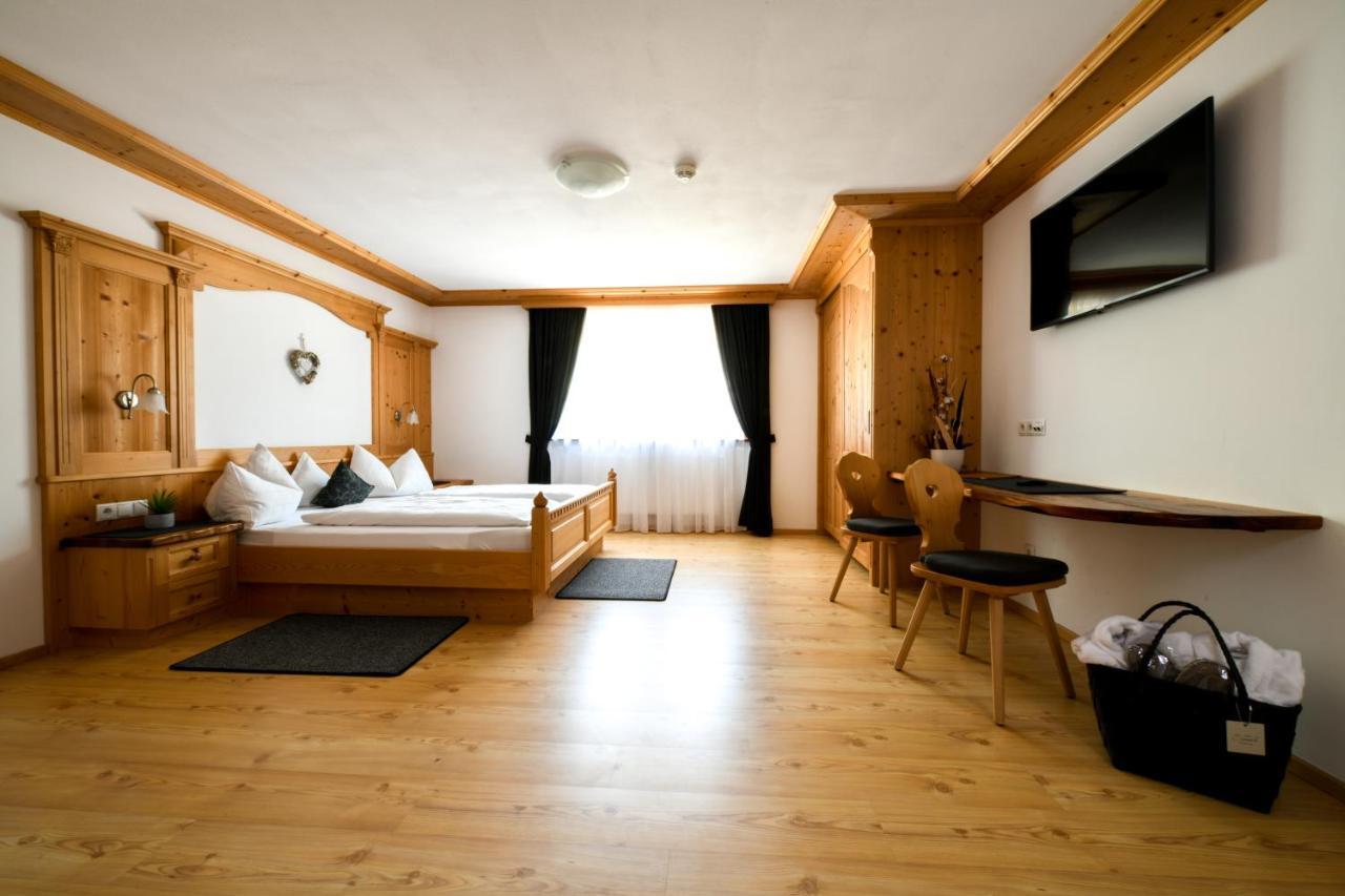 Apartments Sunela Сельва-ди-Валь-Гардена Экстерьер фото